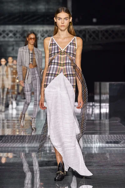 Look 43